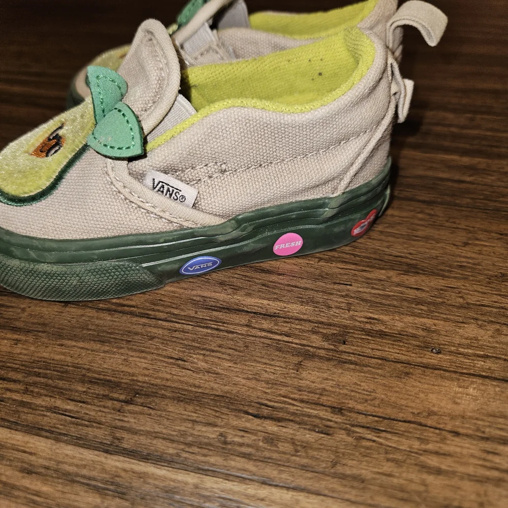 Vans Avocado Baby Shoes - Green and Cream Toddler 4